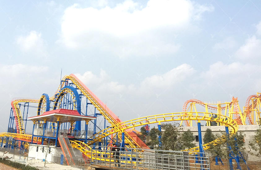 Classic 4-loop roller coaster 5RC-09