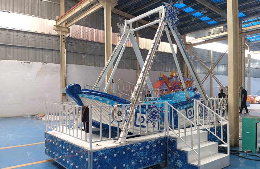 Mini Snow Pirate Ship 5PS-01