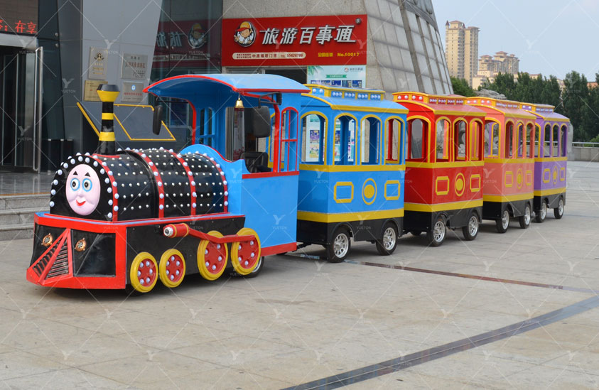 24p Thomas trackless train 5ST-09